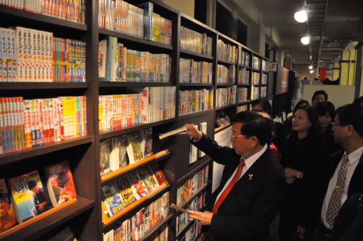 邱縣長赴京都會晤山田啟二 尋求2013台灣燈會漫畫新元素 共6張圖片 的圖片